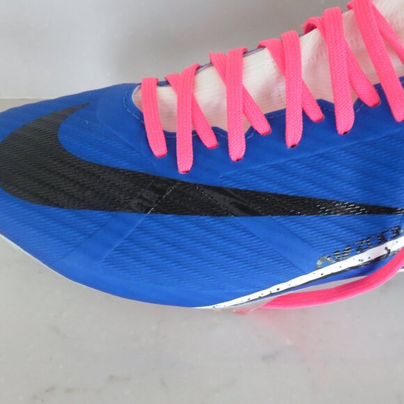 nike air zoom  mercurial soccer cleats  white and blue with black nike symbol - Picture 3 of 12